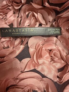 TAUPE Anastasia Beverly Hills Brow Pen